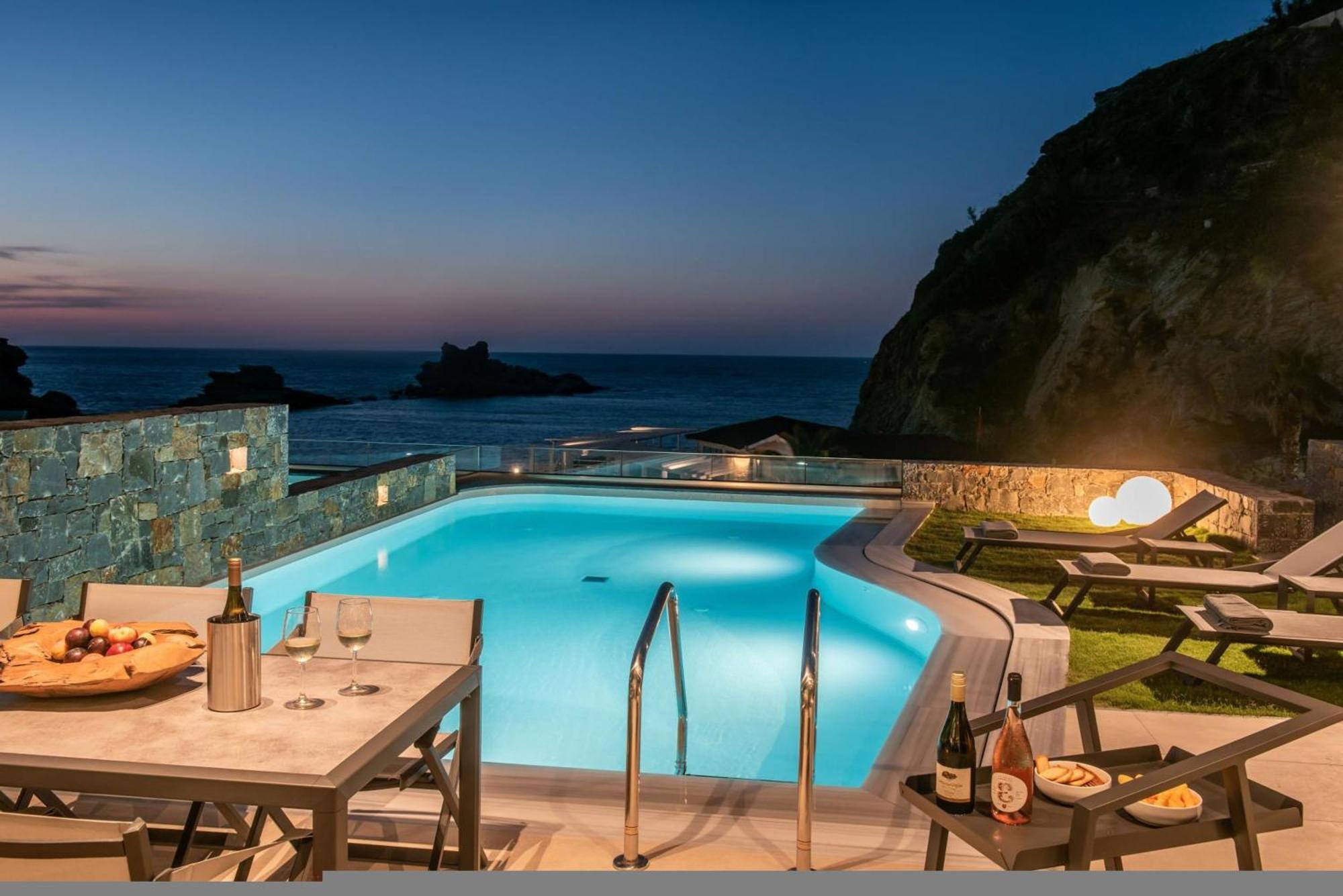 Made By The Sea Villa 4 Ligaria  Exterior photo